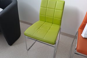 Grüne Besucherstühle W