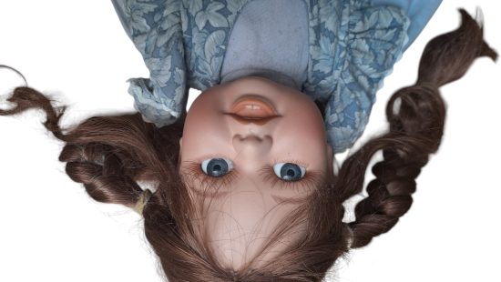 Porzellanpuppe