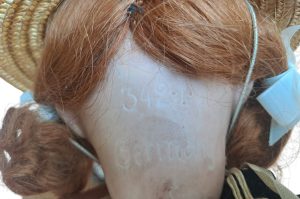 Schlafaugen-Puppe