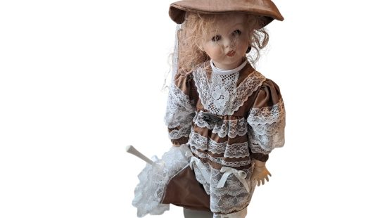 Porzellan-Puppe