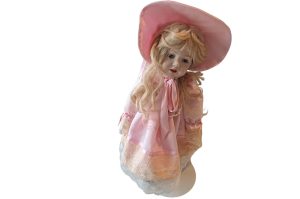 Porzellan-Puppe