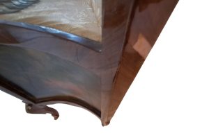 Vitrinenschrank