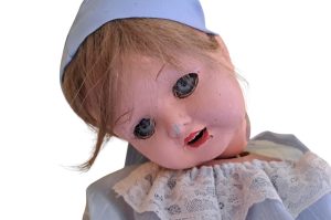 Schlafaugen-Puppe