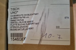Tisch Uno