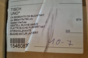 Tisch Uno