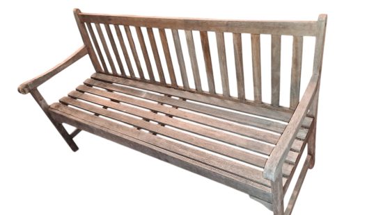 Holzbank