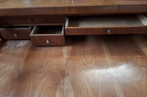 Schubladenkommode bzw. Schreibtisch