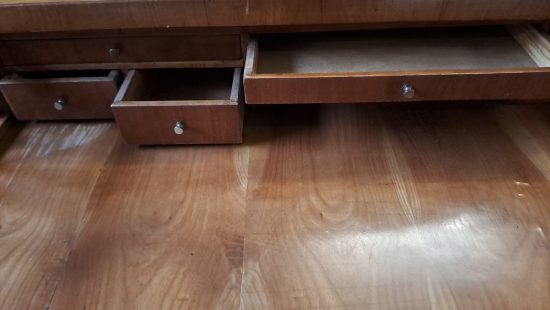 Schubladenkommode bzw. Schreibtisch