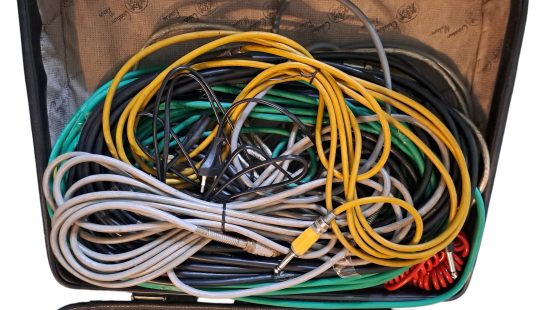 Diverse Kabel 1 OG