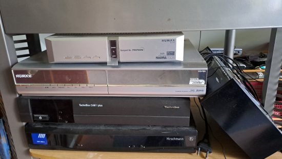 E-Geräte inkl. Rack 1 OG