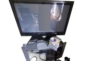 TV-Gerät mit Phonoschrank 1 OG