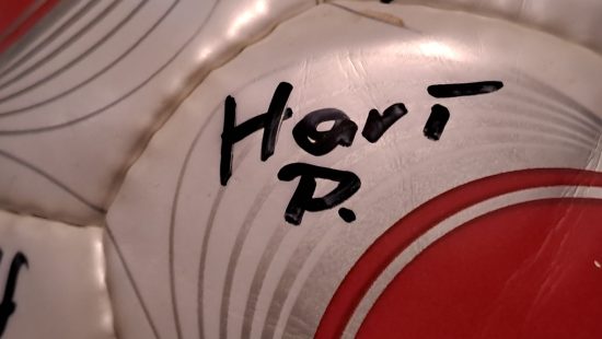 Fußball mit Signaturen 1 OG