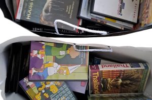 VHS und DVDs EGZ1