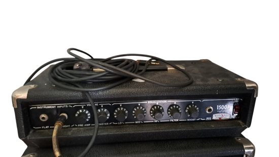 Amps Verstärker 1 OG