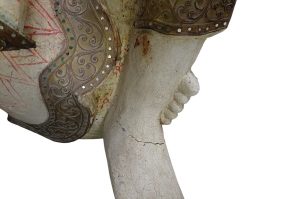 Asiatische Holzstatue