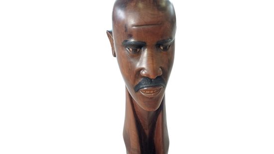 Holzbüste von Otto Retzer