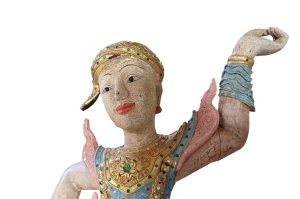 Asiatische Holzstatue