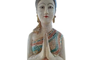 Asiatische Holzstatue