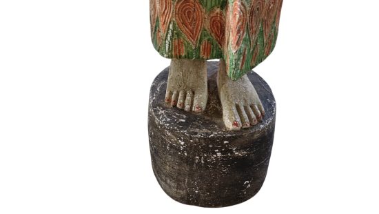 Asiatische Holzstatue