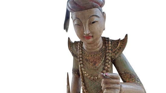 Asiatische Holzstatue