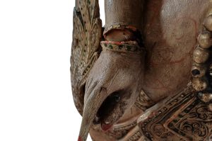 Asiatische Holzstatue