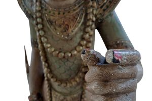 Asiatische Holzstatue