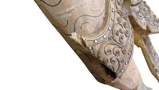 Asiatische Holzstatue