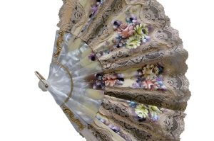 Asiatische Holzstatue