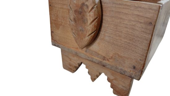 Afrikanisches Holzgefäß