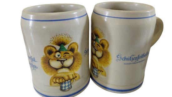 Oktoberfest Bierkrüge