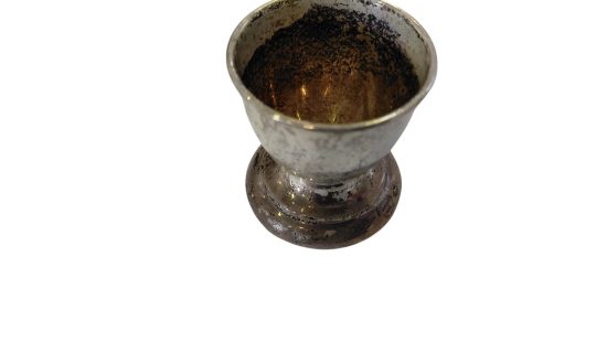 Silberner Eierbecher