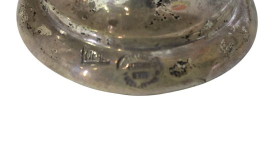 Silberner Eierbecher