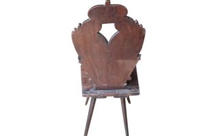 Historischer Holzsessel