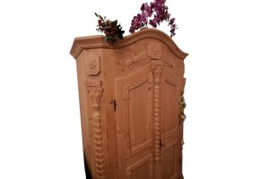 Bauernschrank