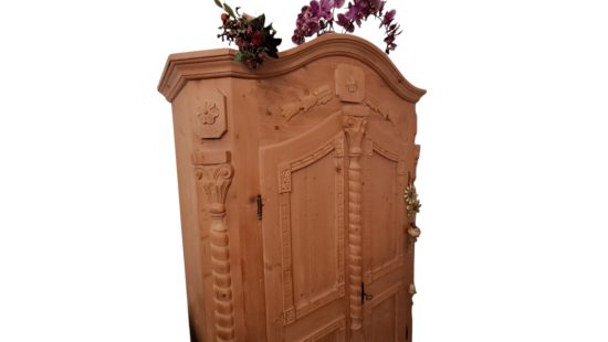 Bauernschrank
