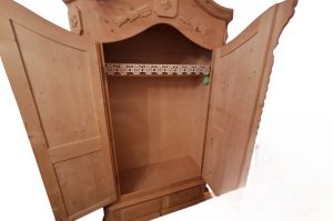 Bauernschrank