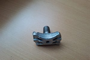 Kreuzschienenverbinder