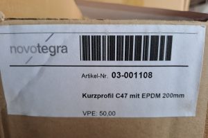 Paletteninhalt mit Montagematerial