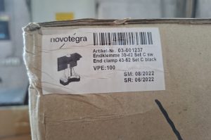 Paletteninhalt mit Montagematerial