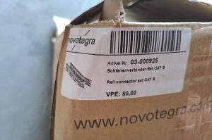 Paletteninhalt mit Montagematerial