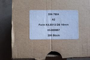 Paletteninhalt mit Montagematerial