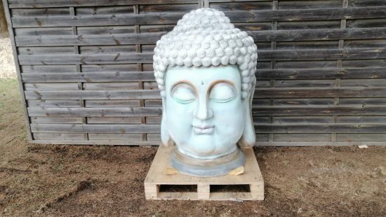 Riesiger Buddha Kopf