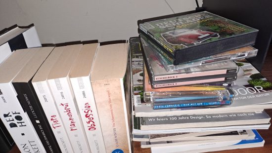 Bücher und CDs