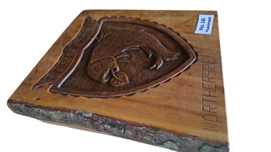 Holzschnitzerei R