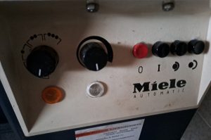 Bügelmaschine A