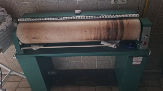 Bügelmaschine A