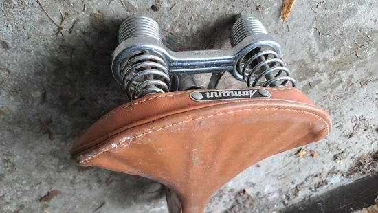 Historischer Fahrradsattel A