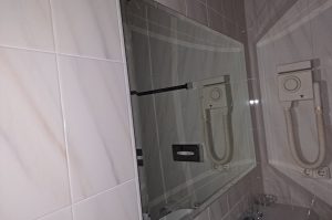 Badezimmerspiegel 1-2OG