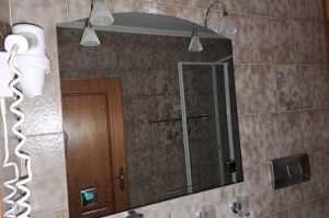 Badezimmerspiegel 1-2OG