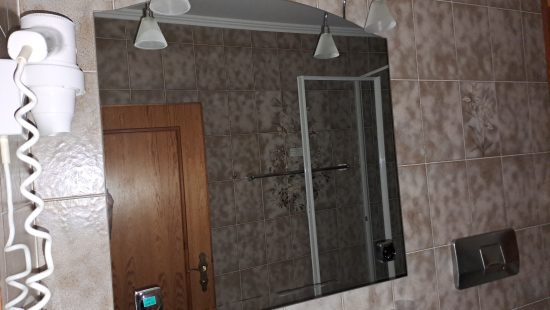 Badezimmerspiegel 1-2OG